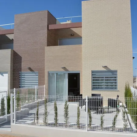 Vivienda Aguas Nuevas Familiar & Deportivo * Torrevieja
