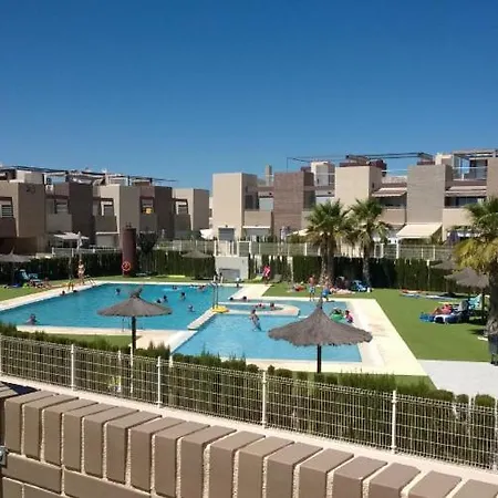 Vivienda Aguas Nuevas Familiar & Deportivo Apartment